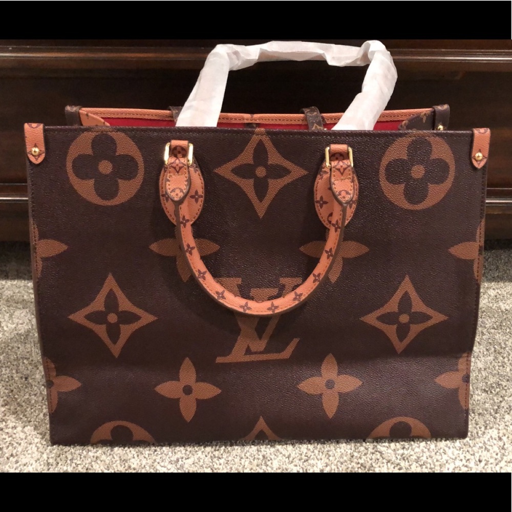 ⭐️ LV Giant Monogram On The Go GM Tote ⭐️